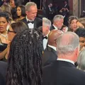 Atriz protagoniza confusão em tapete vermelho do Oscar; confira imagem