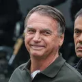 Bolsonaro tem melhora e pode deixar UTI até o fim da semana imagem