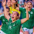 Brasil para na trave três vezes e perde amistoso para o México imagem