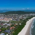 Brasil tem a melhor praia urbana do mundo e ela não está no Nordeste imagem