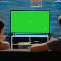 Brasileiros deverão usar novo aparelho para não ficar sem sinal de TV imagem