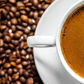 Café mais caro do Brasil é produzido com fezes de pássaro imagem