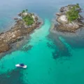 Conheça cinco paraísos escondidos no Brasil acessíveis apenas pelo mar imagem