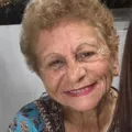 Corpos de idosas são trocados e mulher é enterrada no lugar errado imagem