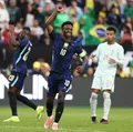 Craque da Seleção se recupera de dores na coxa e retorna aos treinos imagem
