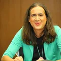 Deputada sai em defesa de menina trans convocada para o Exército imagem