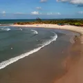 Destino escondido no Nordeste tem praias paradisíacas e vida noturna imagem