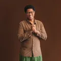Elísio Lopes Jr. quer novo olhar sobre histórias negras na TV: “A gente quer se ver” imagem