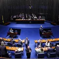 Em guerra espiritual, senador bolsonarista passa mal e vai a hospital imagem