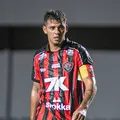 Emprestado, jogador do Vitória brilha e é destaque em líder da Série B imagem