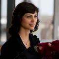 Essa série de espionagem da Netflix vai te prender do início ao fim imagem