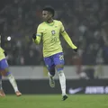 Estêvão viaja para tratamento relâmpago com foco na Copa do Mundo imagem