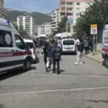 Estudante armado invade escola e provoca massacre na Turquia imagem