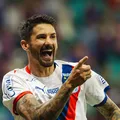 Everaldo se revolta com o VAR e diz que árbitro "brigou com a imagem" imagem
