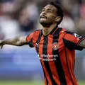 Ex-Bahia vive auge na Europa em ano mais artilheiro da carreira imagem