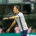 Ex-Vitória, Leo Condé vê Remo x Bahia como "clima total de decisão" imagem