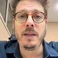 Fábio Porchat desabafa após acidente em teatro: “Uma tragédia” imagem