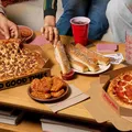 Falindo? Rede global de pizzarias anuncia fechamento em massa imagem