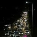 Feriado aumenta fluxo e deixa trânsito lento nas saídas de Salvador imagem