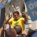 Filme de Bolsonaro pode ter sido quase 5 vezes mais caro que O Agente Secreto imagem