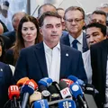 Flávio Bolsonaro critica redução na jornada de trabalho: "Inoportuna" imagem