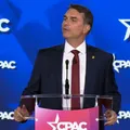 Flávio Bolsonaro pede influência dos EUA nas eleições brasileiras imagem