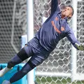 Goleiro do Fluminense se torna o jogador mais velho a atuar pela Copa Libertadores imagem