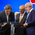 Haddad deixa Ministério da Fazenda para disputar eleições imagem