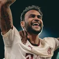 Hat-trick e mais: ex-atacantes de Bahia e Vitória brilham no exterior imagem