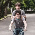 Hoje eu quero voltar sozinho ganha nova versão dez anos após o filme imagem