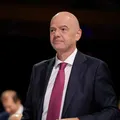 Infantino se diz “chocado” após denúncia de racismo contra Vini Jr imagem