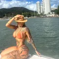 Influenciadora de 27 anos tem mal súbito e morre após fazer cirurgia imagem