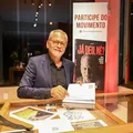 Já deu, né? O nascimento de um movimento: Pare de Reclamar. Construa imagem