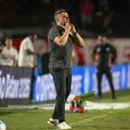 Jair Ventura dribla 17 desfalques no Vitória e exalta base: "Reinventar" imagem