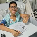 Jovem faz Enem no hospital e passa em medicina em três públicas imagem