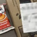 Jovem ganha iPhone de aniversário, mas recebe leite condensado na entrega imagem