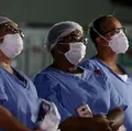 Livro reúne bastidores da pandemia em Salvador e resgata histórias da linha de frente da Covid-19 imagem