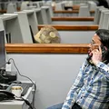 Lucro suspeito: investidores faturam bilhões minutos antes de anúncio de Trump imagem