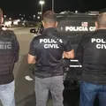 Mãe é presa após torturar filhos e enviar vídeo para pai das crianças imagem