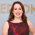 Mais Bridgerton? Autora da série anuncia novo livro em 2026 imagem