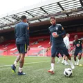 Neymar, a Copa e o peso da sociedade do espetáculo imagem