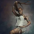 Novo álbum de Evylin conecta Salvador ao rap global; escute imagem