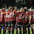 Oficial! Vitória anuncia empréstimo de zagueiro ao Sport imagem