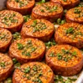 Pare de cozinhar na água! Saiba o jeito certo de preparar batata-doce imagem