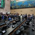 Partidos abrigam candidatos em massa e evitam votos desperdiçados na Alba imagem