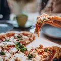 Pizza de liquidificador: aprenda a fazer receita prática em minutos imagem
