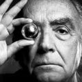 Polarização e extremismo: como José Saramago veria o mundo atualmente? imagem
