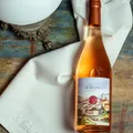 Por que restaurantes de Salvador estão criando os próprios vinhos e cachaças imagem