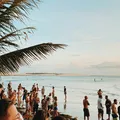 Praia grátis? Vila famosa cobra taxa obrigatória de quem deseja entrar imagem