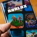 Prostituição no Roblox: grupo alvo da polícia anunciava ‘jobs’ no jogo imagem